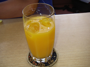 �I�����W�W���[�X